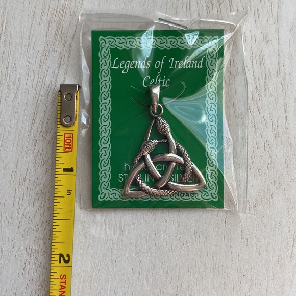 Year of the Snake! Celtic snake knot pendant - Picture 3 of 3